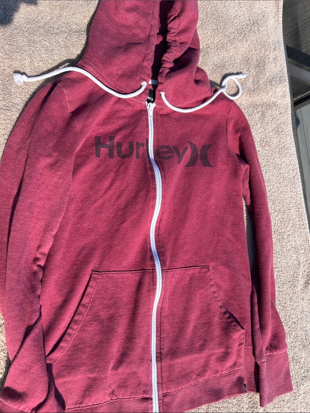 Women's Y2K Size Small Hurley Burgundy Full-Zip Hoodie with White Trim